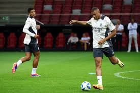 两支豪门球 两支豪门球